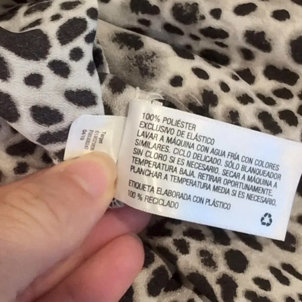 3/$20 A New Day Flowy Cheetah Print Blouse Smocked Keyhole Long Balloon Sleeve - Picture 14 of 14